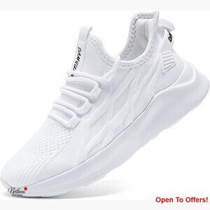 Lightweight Slip-On Running Shoes with Breathable Mesh and Slip-Resistant Soles